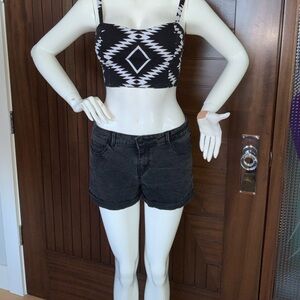 HOUSE Black Denim Jean Shorts, Sz M, EUC